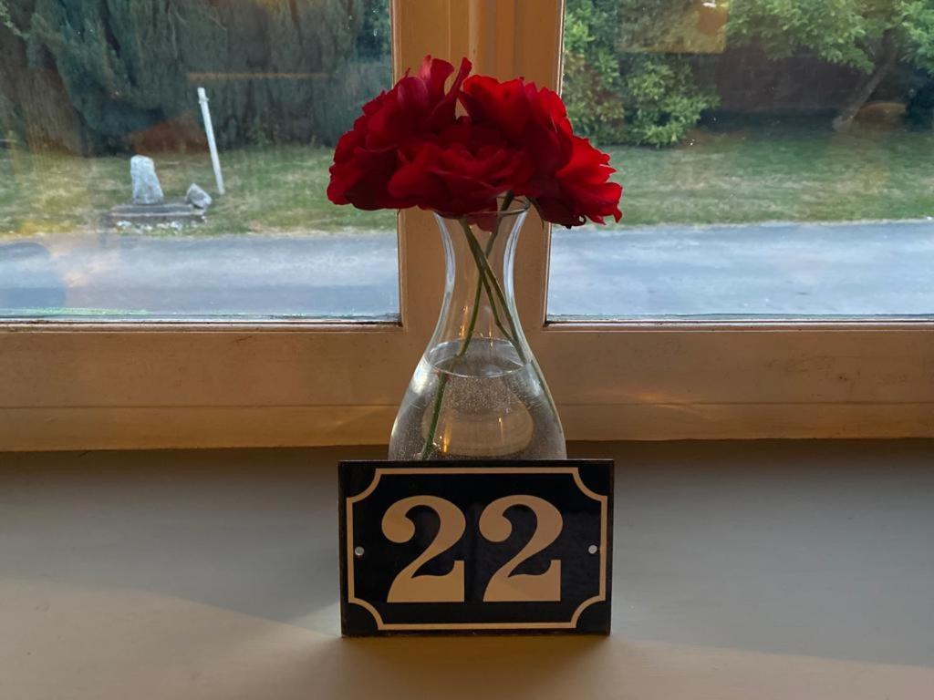 22